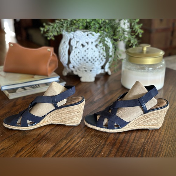 Woven wedge sandals, navy blue Merona Target brand, size 8.5 - Picture 3 of 7